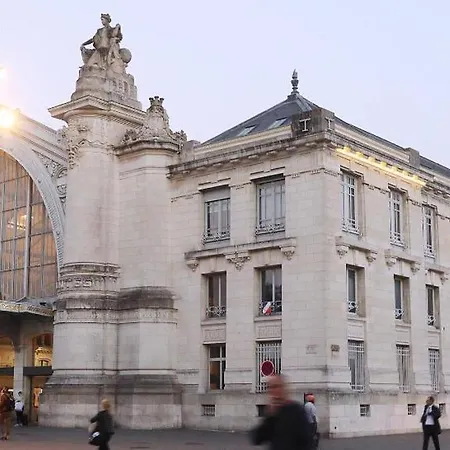 Aubepine - Proche Tramway Climatise *